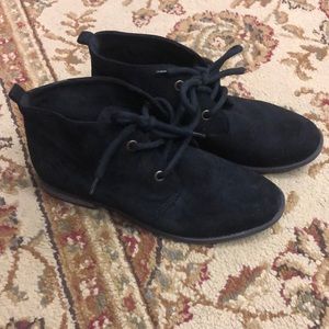 Dirty Laundry low black boots.  7.5.  Never worn   EUC